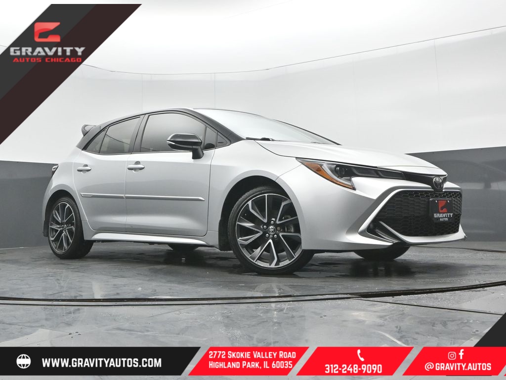 2022 Toyota Corolla Hatchback XSE's photo