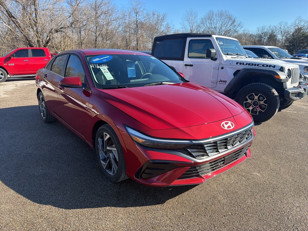 2025 Hyundai Elantra SEL Convenience FWD