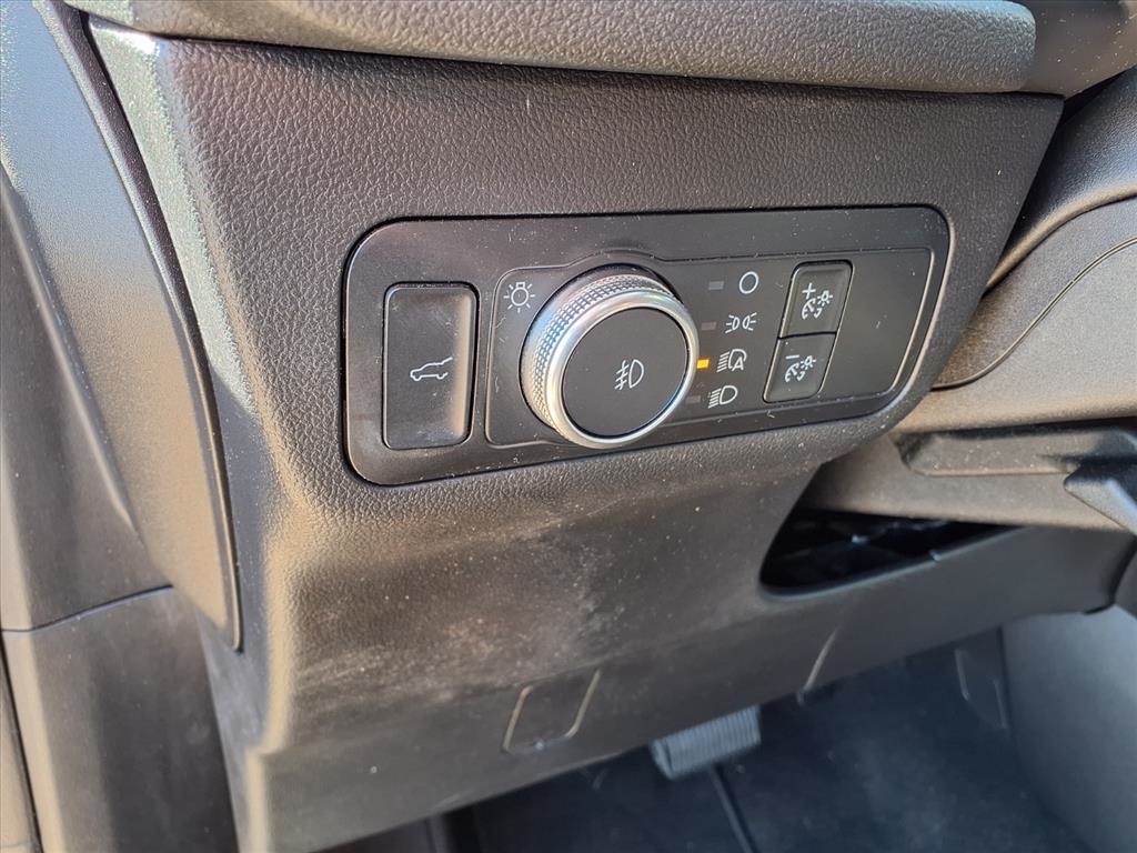 2020 Ford Escape SEL - 10