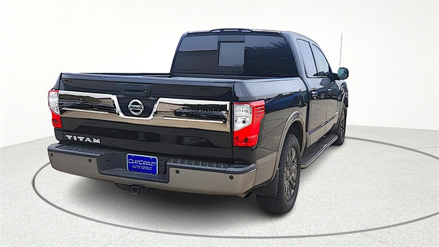 2017 Nissan Titan