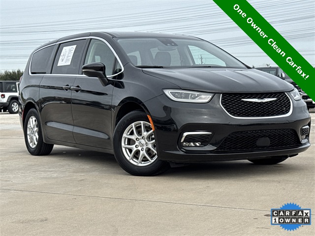 2023 Chrysler Pacifica Touring L Black at Mac Haik CDJR North Houston