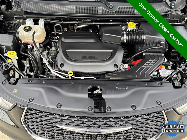 2023 Chrysler Pacifica Touring L Black at Mac Haik CDJR North Houston