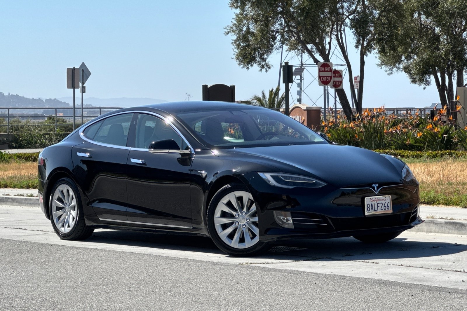 Used 2017 Tesla Model S 90D with VIN 5YJSA1E2XHF193082 for sale in Redwood City, CA