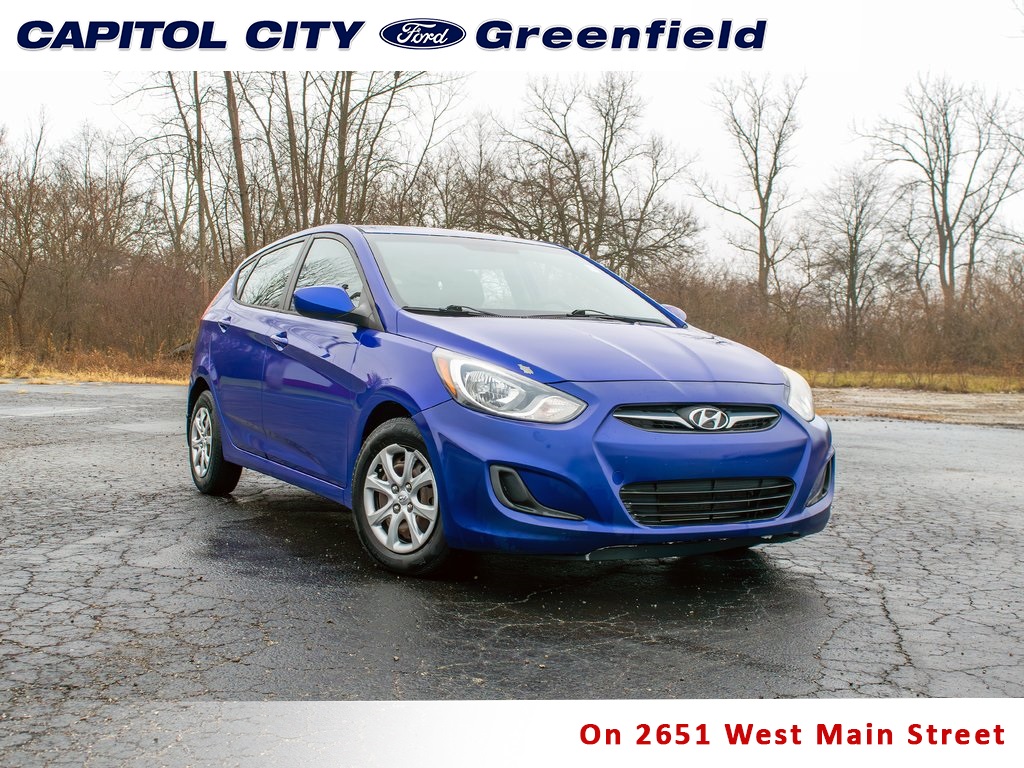 2014 Hyundai Accent GS 4-Door Hatchback FWD