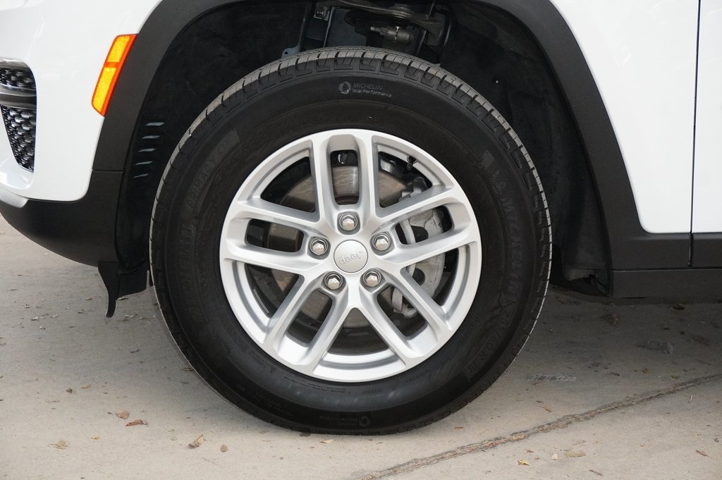 Used Car 2024 Jeep Grand Cherokee  Laredo X For Sale Under $35,000 In Weatherford, Texas