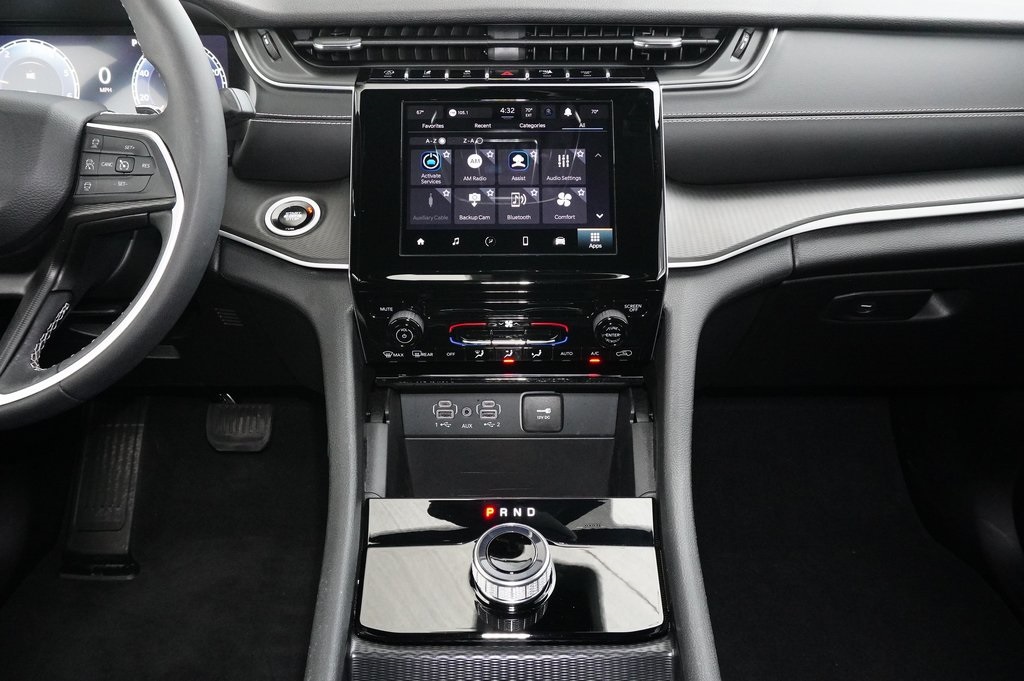 Used Car 2024 Jeep Grand Cherokee  Laredo X For Sale Under $35,000 In Weatherford, Texas