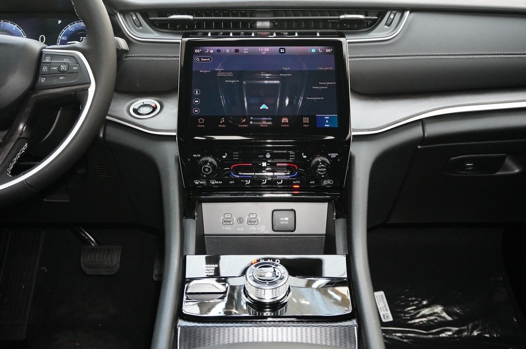 New Car 2025 Jeep Grand Cherokee L  Limited For Sale In Weatherford, Texas
