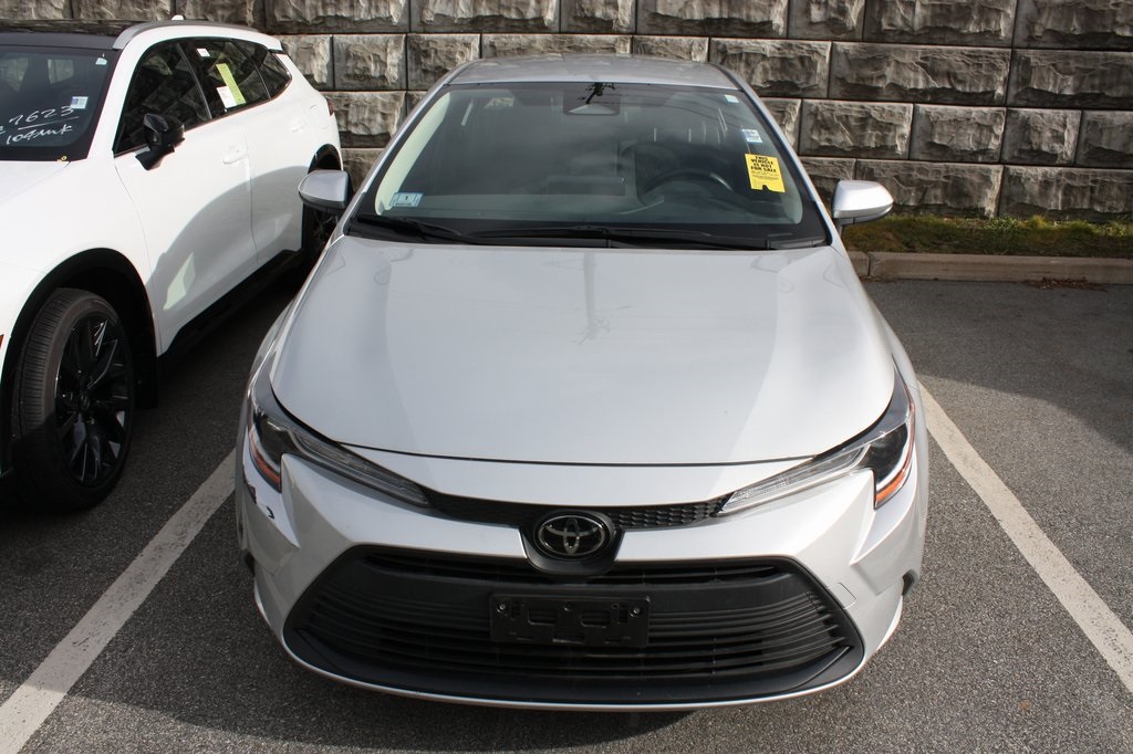 2024 Toyota Corolla LE photo 2
