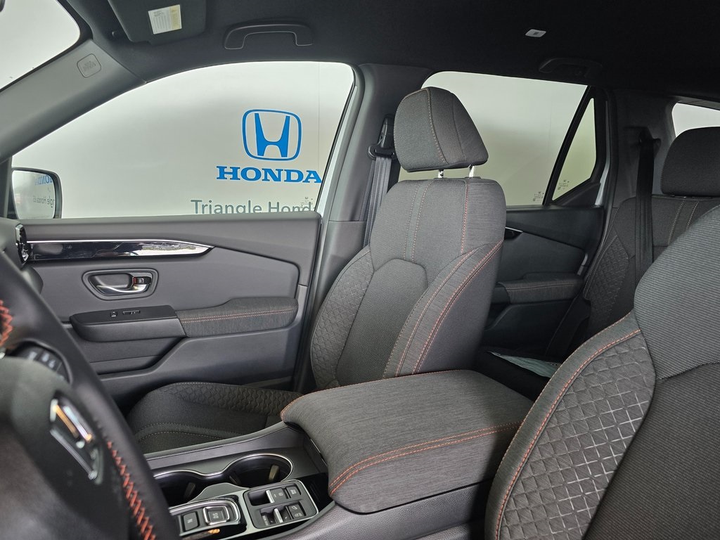 Thumbnail: 2025 Honda Pilot - 13