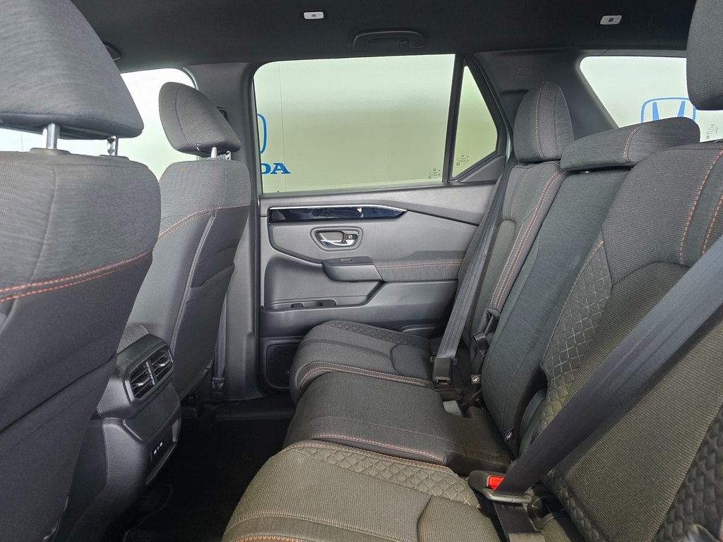 Thumbnail: 2025 Honda Pilot - 16
