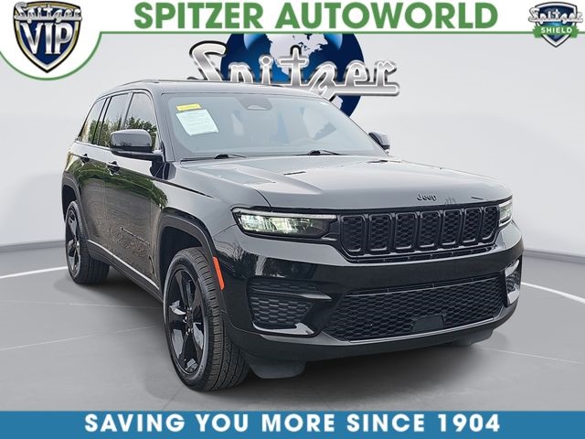 Diamond Black Crystal Pearlcoat 2023 Jeep Grand Cherokee Altitude X 4WD SUV / Crossover Four-Wheel Drive 8-Speed Automatic