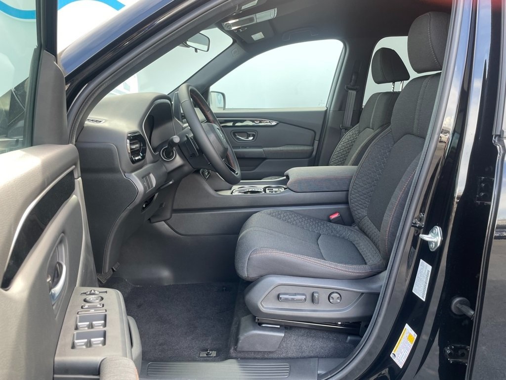 Thumbnail: 2025 Honda Pilot - 8