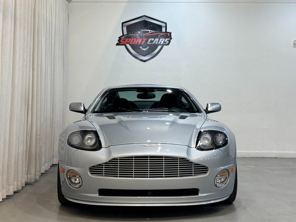 2005 Aston Martin Vanquish S - Photo 2