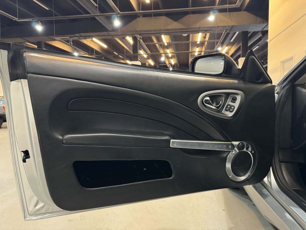 2005 Aston Martin Vanquish S - Photo 9