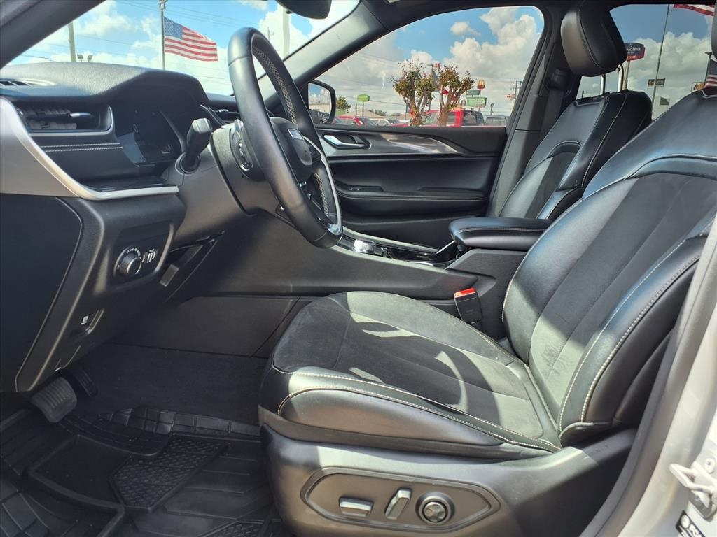 2022 Jeep Grand Cherokee L Altitude Silver at River Oaks CDJR