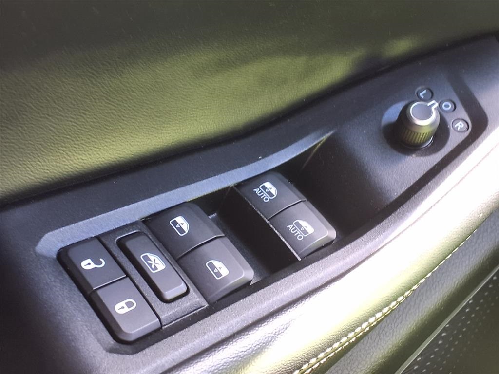 2022 Jeep Grand Cherokee L Altitude Silver at River Oaks CDJR