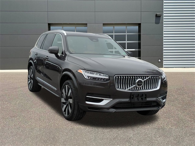 2024 Volvo XC90 Recharge T8 Ultimate Bright Theme 7-Passenger eAWD