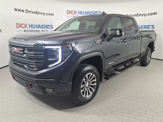 2022 GMC Sierra 1500 AT4 Crew Cab 4WD