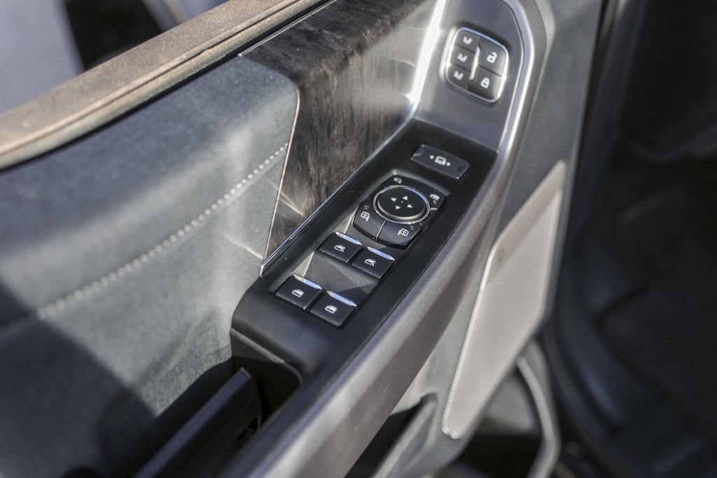 Used Car 2025 Ford F-450sd  Lariat For Sale Under $100,000 In Austin, Texas