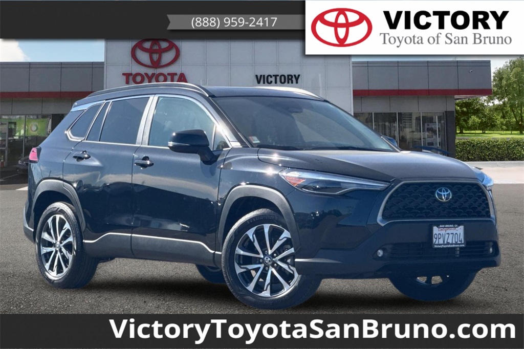 2024 Toyota Corolla Cross XLE FWD