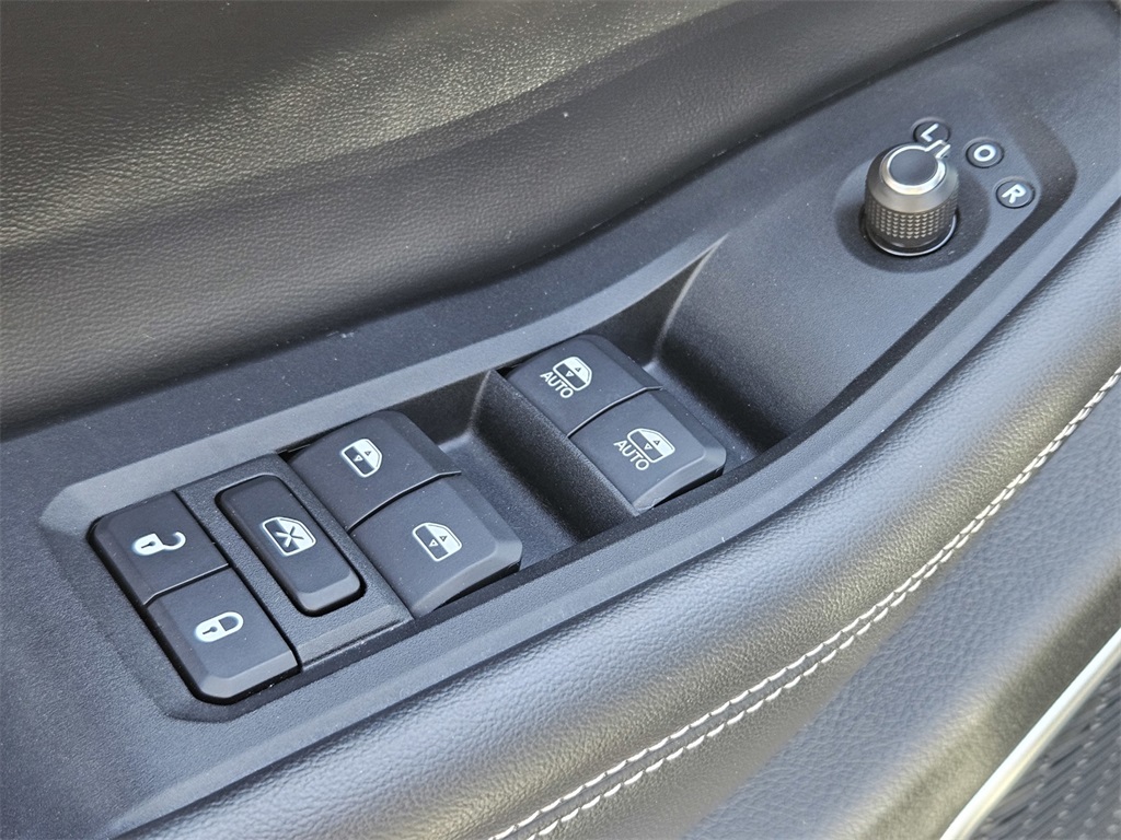 Used Car 2022 Jeep Grand Cherokee L  Laredo For Sale Under $30,000 In San Marcos, Texas