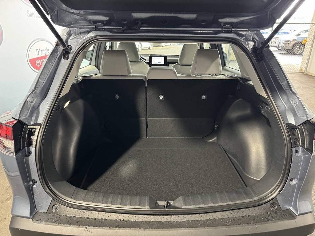 Thumbnail: 2026 Toyota Corolla Cross - 21