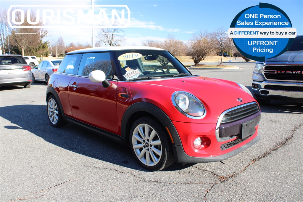 2019 MINI Cooper Oxford Edition 2-Door Hatchback FWD