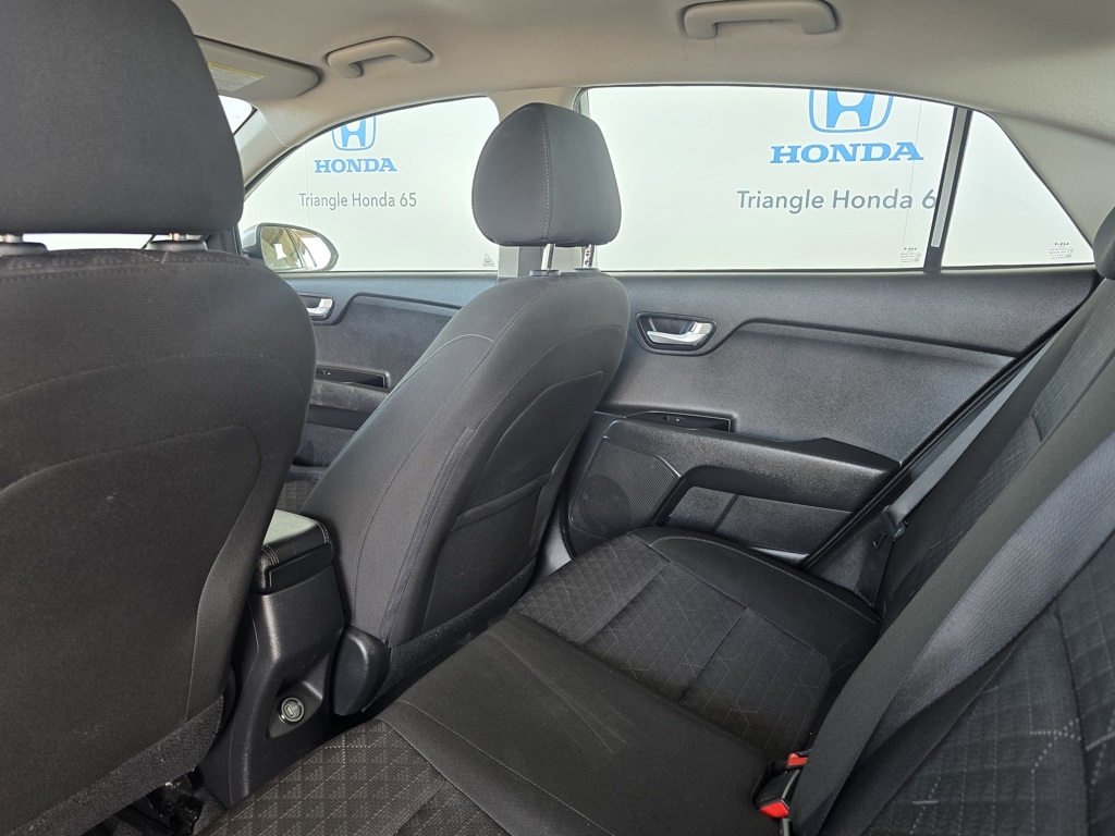 Thumbnail: 2023 Kia Rio - 17