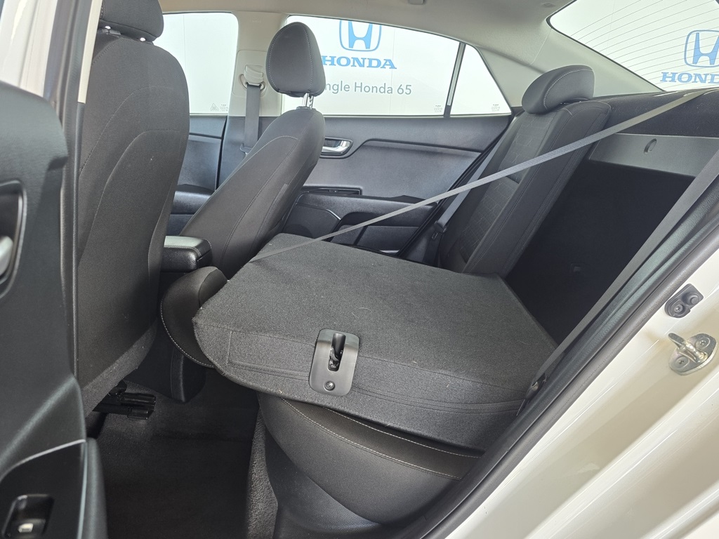 Thumbnail: 2023 Kia Rio - 21