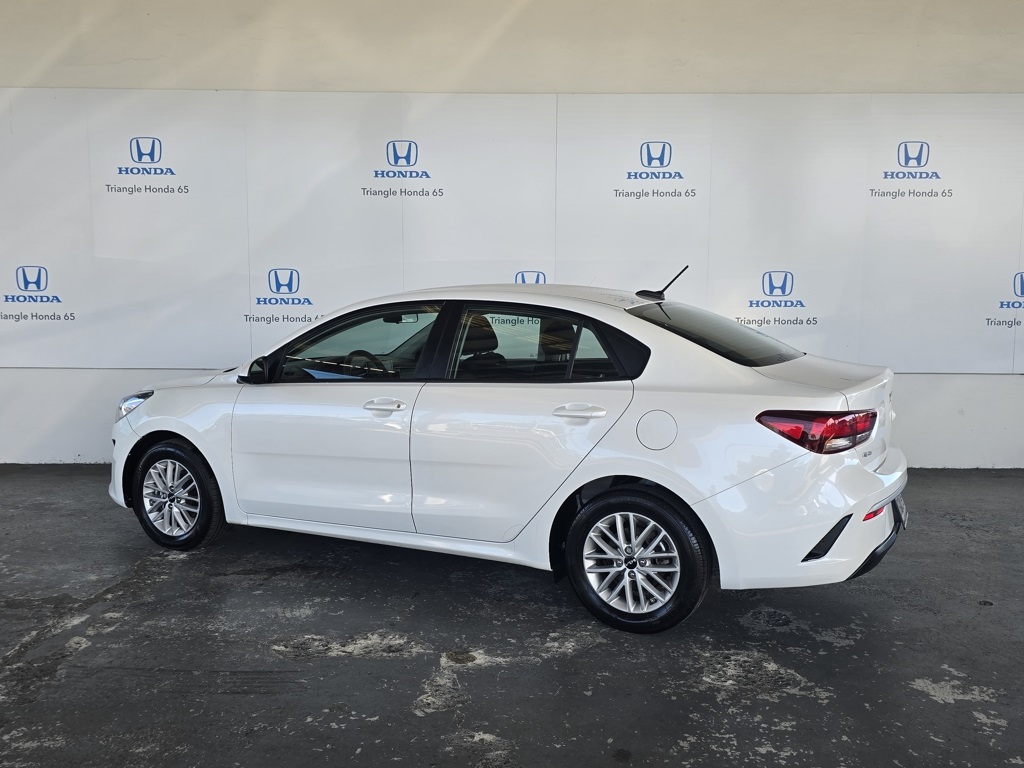 Thumbnail: 2023 Kia Rio - 4