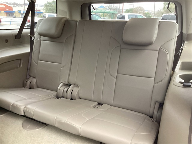 Used Car 2019 Chevrolet Suburban  Premier For Sale Under $35,000 In San Antonio, Texas