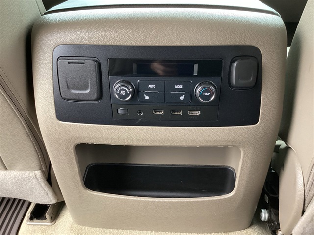 Used Car 2019 Chevrolet Suburban  Premier For Sale Under $35,000 In San Antonio, Texas