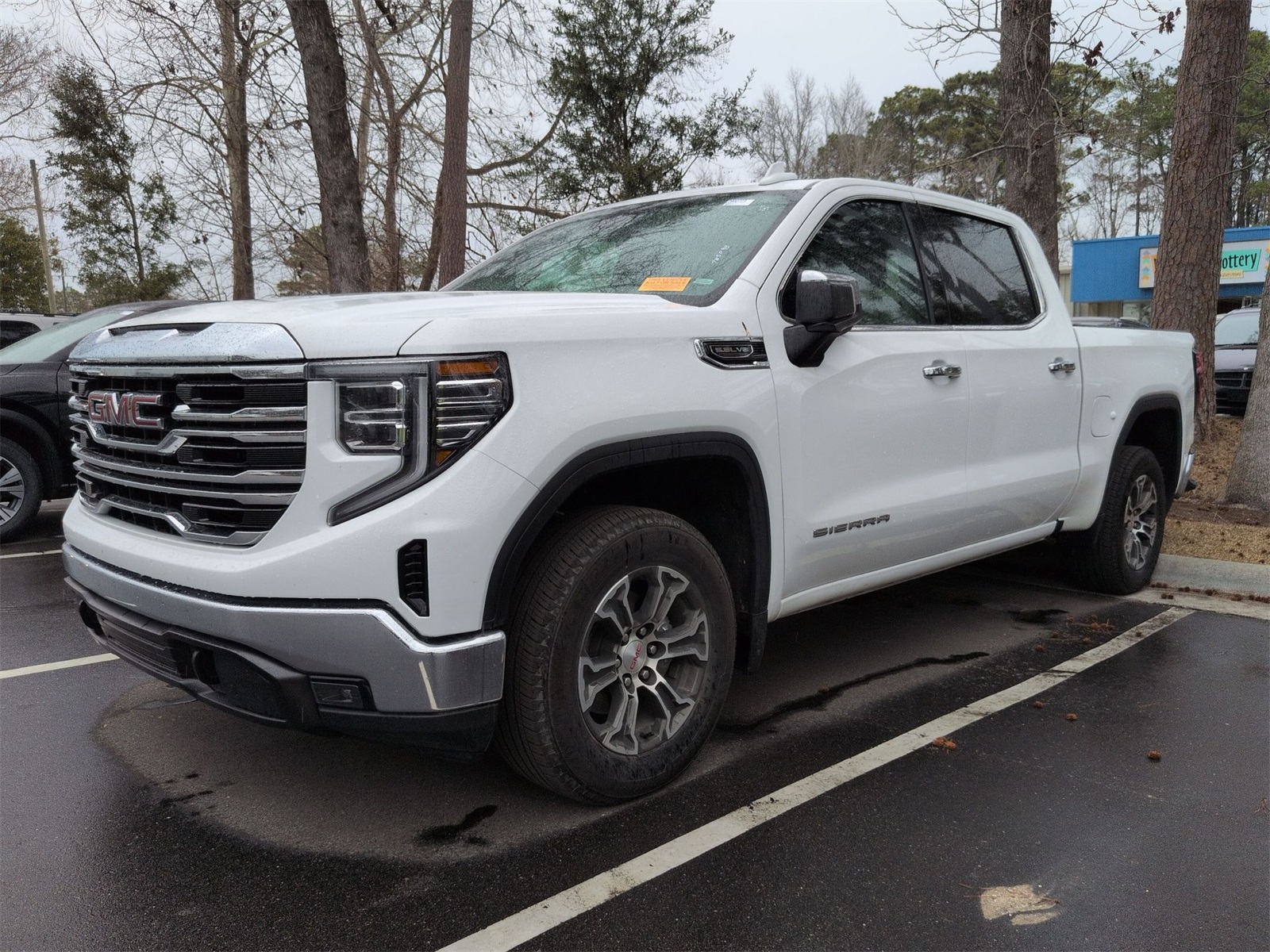 2025 GMC Sierra 1500 SLT Crew Cab RWD
