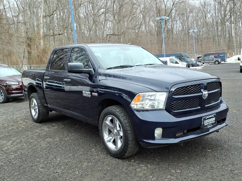 2014 RAM 1500 Express Crew Cab 4WD