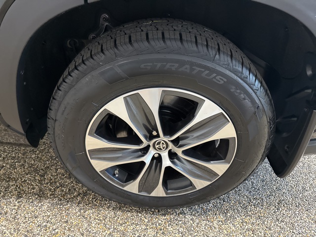 2022 Toyota Highlander XLE for sale at Don Sitts Auto Group