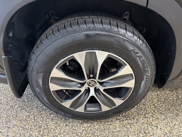 2022 Toyota Highlander XLE for sale at Don Sitts Auto Group