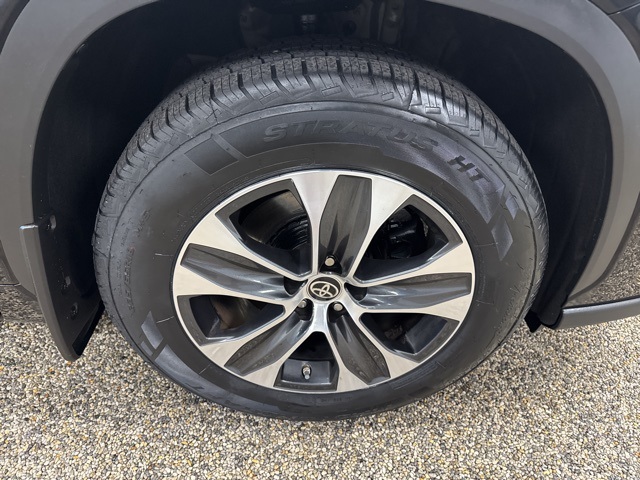 2022 Toyota Highlander XLE for sale at Don Sitts Auto Group