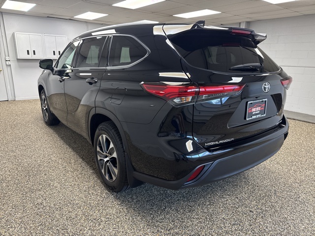 2022 Toyota Highlander XLE for sale at Don Sitts Auto Group