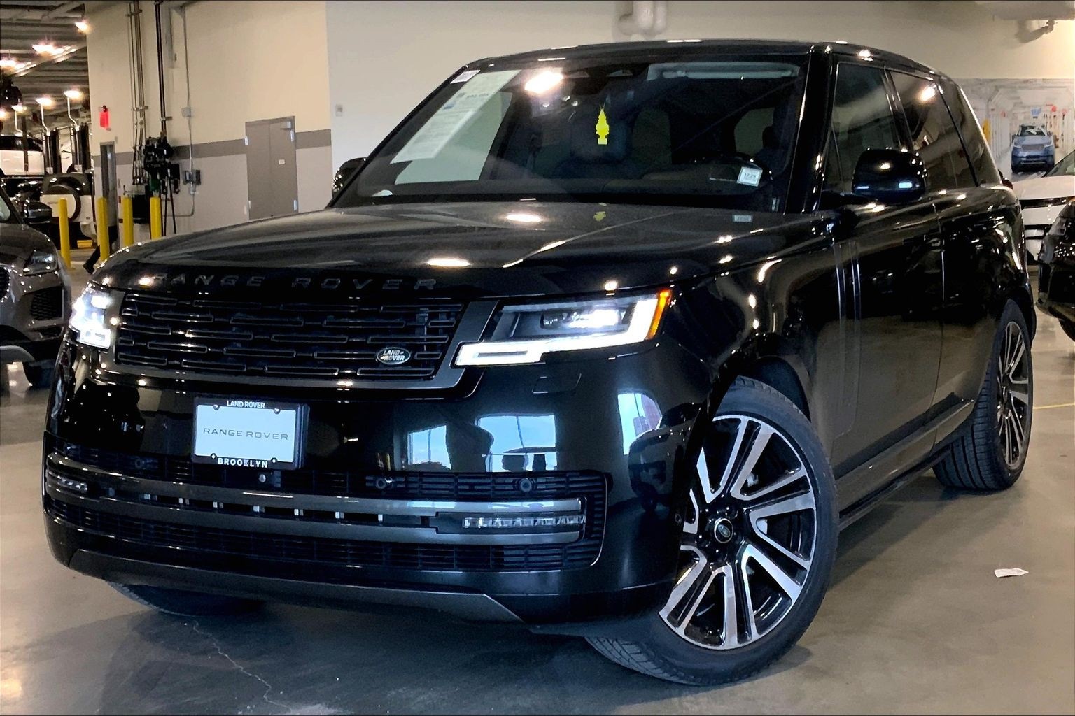 2023 Land Rover Range Rover P400 SE AWD