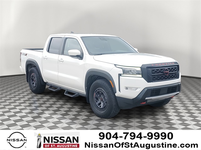 2023 Nissan Frontier PRO-X's photo