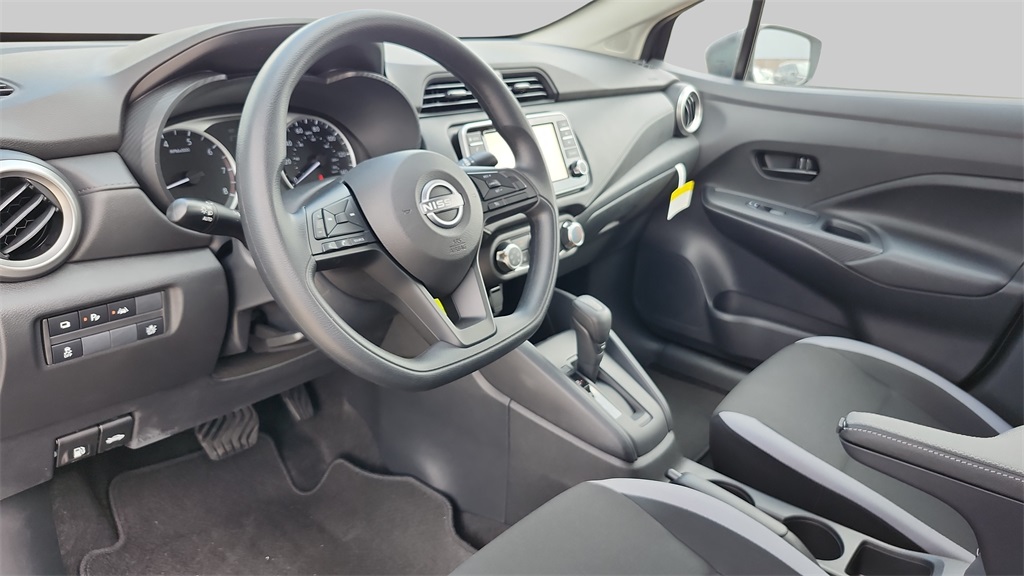 2025 Nissan Versa