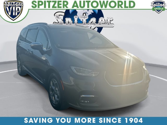 2023 Chrysler Pacifica Limited FWD