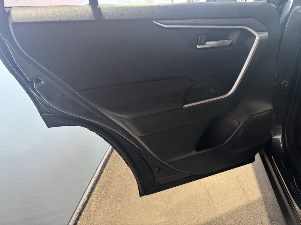 Thumbnail: 2025 Toyota RAV4 - 27