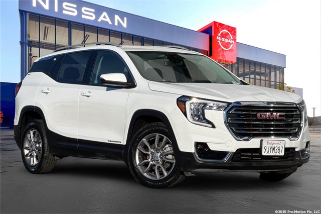 2024 GMC Terrain SLT's photo