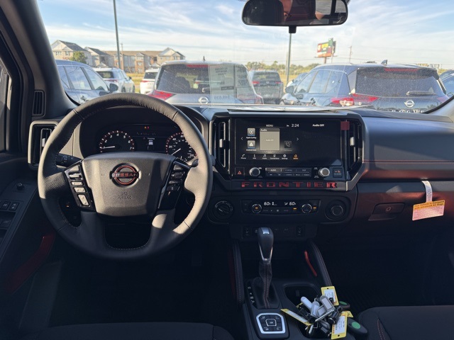 2026 Nissan Frontier PRO-4X photo 3