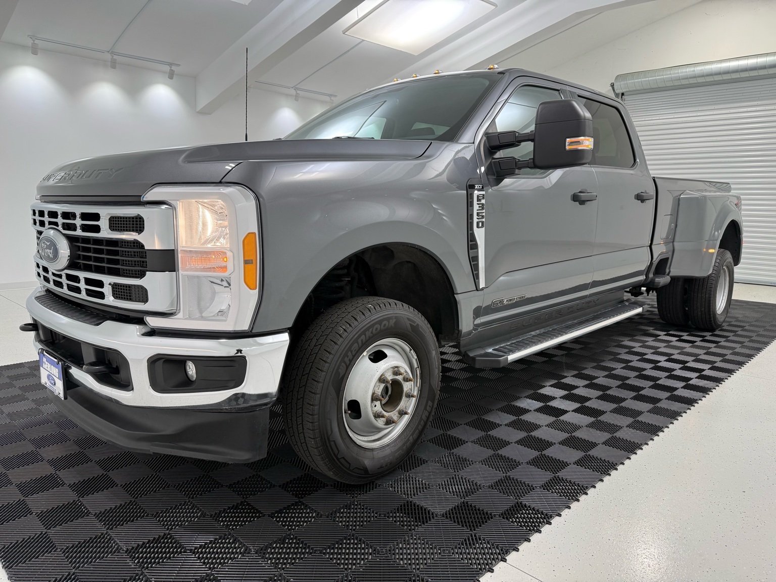 2023 Ford F-350 Super Duty XLT Crew Cab LB DRW 4WD