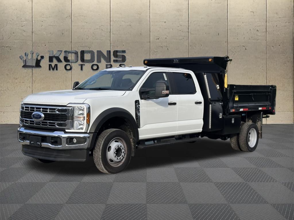 2025 Ford F-450 Super Duty Chassis Cab XL's photo