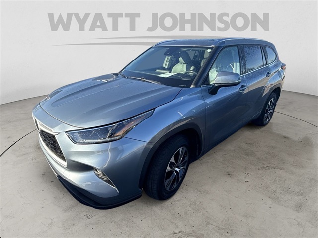 2021 Toyota Highlander XLE FWD