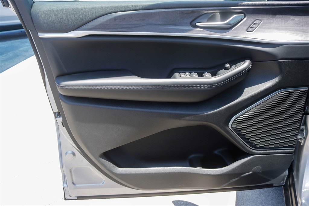 New Car 2025 Jeep Grand Cherokee L  Limited For Sale Under $50,000 In San Marcos, Texas