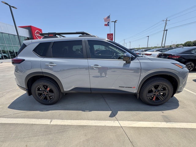 2026 Nissan Rogue SV photo 4